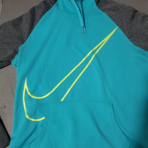 Nike hoodie - Picture 2 of 4